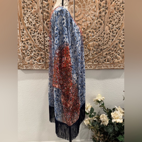 Two by Vince Camuto Blue & Red Floral Boho Fringe Lightweight Cardigan- size 2X - Picture 5 of 8